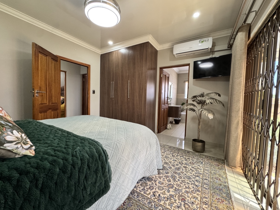 4 Bedroom Property for Sale in Wilkoppies North West